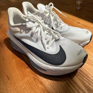 Nike Zoom Fly 6 White Gray Men’s 9/ Women’s 10.5– Excellent Condition